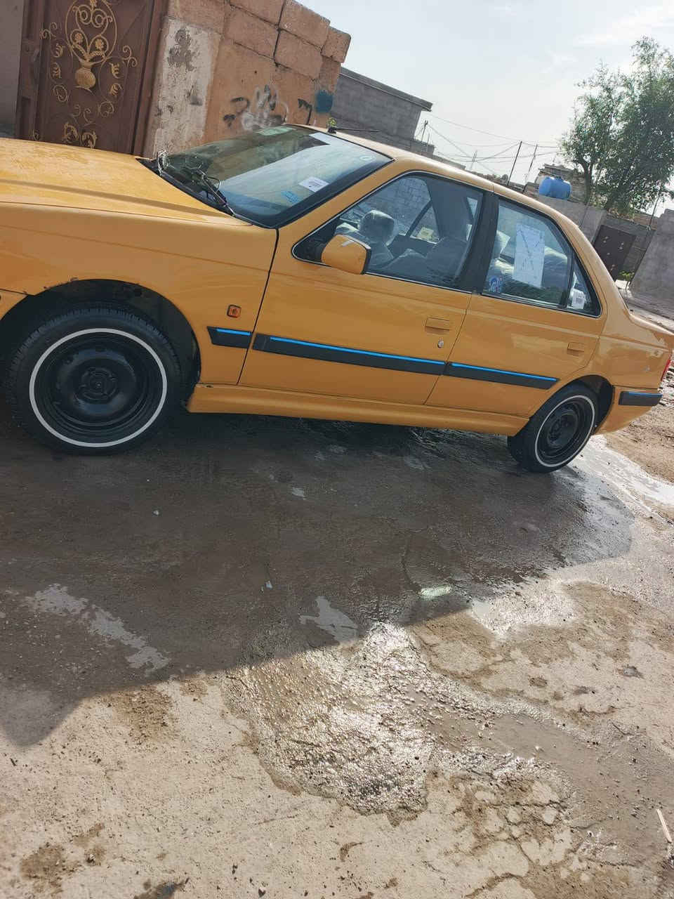 السلام عليكم بيجوبارص للبيع موديل 15رقم بغداد ارقام نكليزي سنويه جديده مصفره السياره كفاله لاضربه ولاصبغ تخم تاير خط ابيض تبريد صدر امامي صدر خلفي كله جديد دوشمه السياره خير من الله بس بيها كازكيت فقط السعر 48 الهاتف ***********
