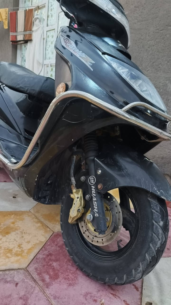 اعيد النشر بسبب  الوعود الكاذبه السلام عليكم دراجة للبيع الدراجة كلش نظيفه ونكره سلف شوكت ما يعجبك السعر 375وبيها مجال للطيبين مكاني الرميثة ***********
