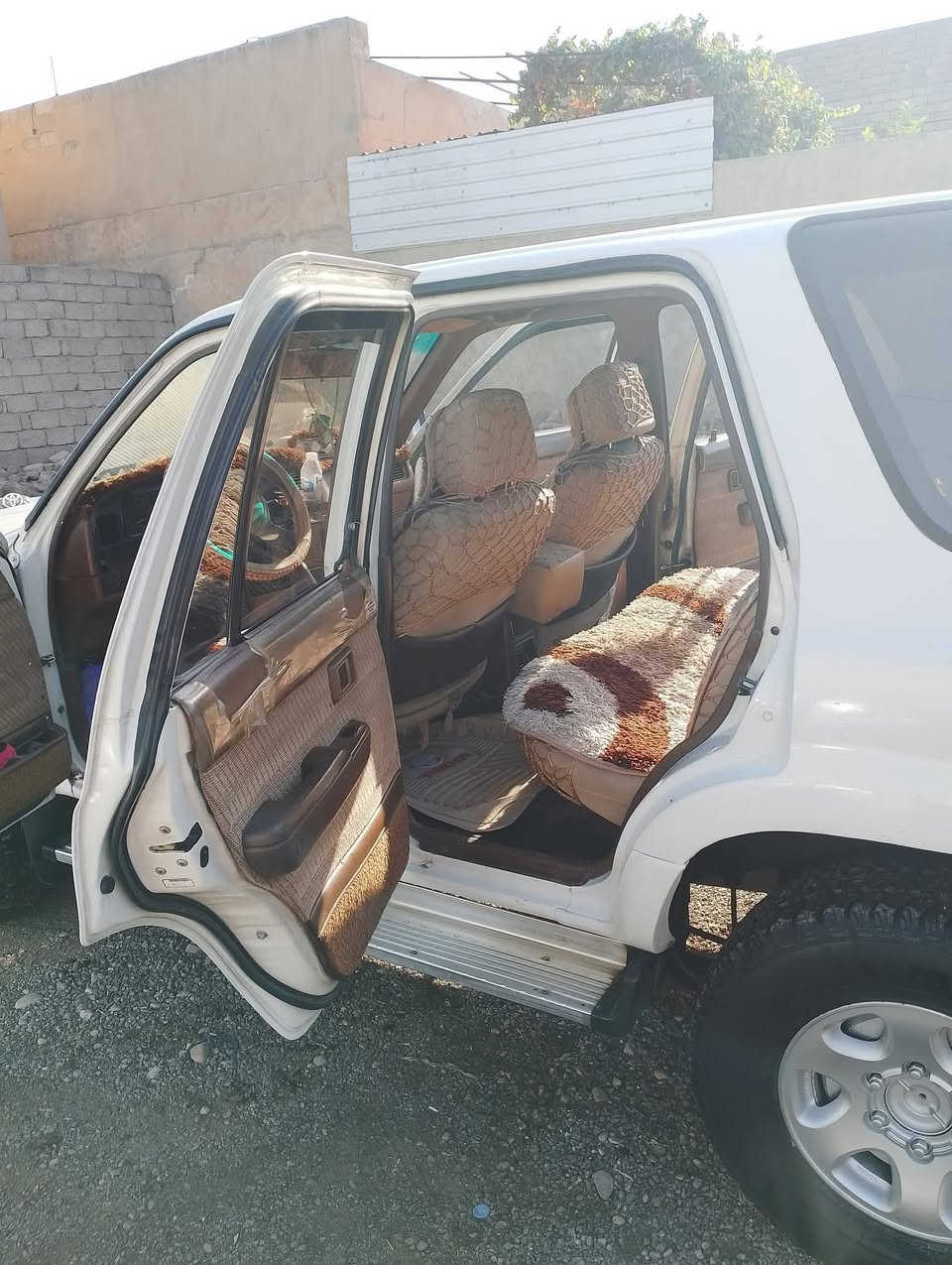 سياره لندكروز رنه للبيع شرط من دعاميه الي دعاميه كير محرك شرط طخم تاير جديد صدر جديد شرط تحويل رقم نينوى الماني بسمي *********** الموقع الموصل
