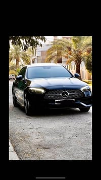 مارسدس c300موديل 23 كلين فول مواصفات السعر 4000$وبيها مجال بسيط 077065...
