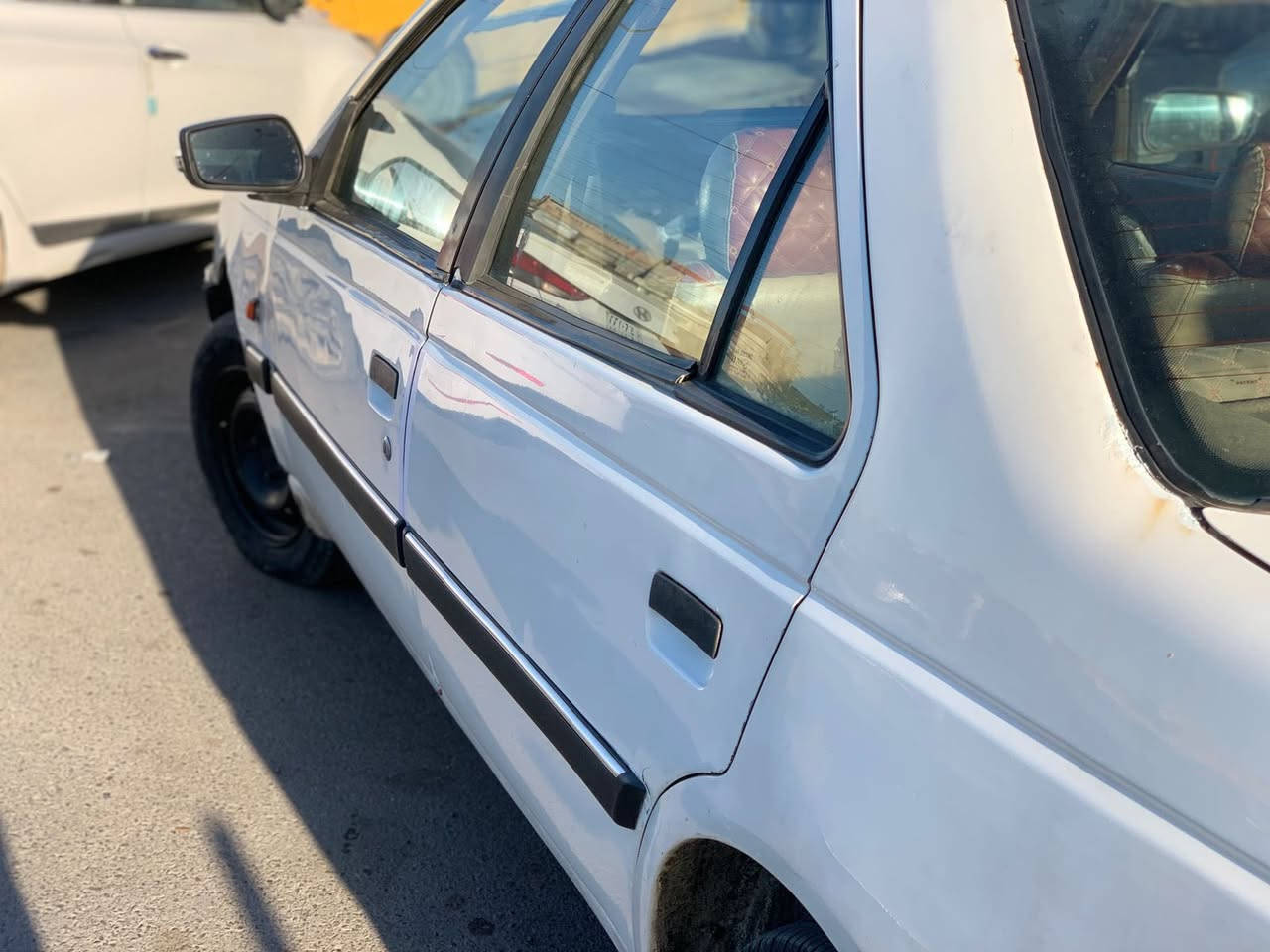 سلام عليكم بيجو جلاكس موديل ٢٠٠٩ هزه جديده سيارة جاهزه من كولشي تحويل مباشر بيها تنقيص مه تنقص بس خيط تبخير لسعر ٢٢ وبيها مجال قليل لعنوان بغداد لتصال على هذا لرقم ***********
