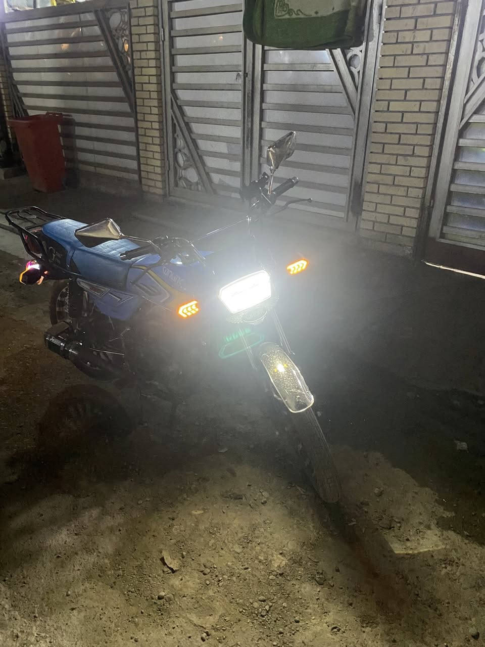 سلام عليكم
سونلنك ٢٠٢٥ دراجه مكفوله بيهه صالنصه رياضي مال تيماكس بس اصغر والبلاديه موجوده اوراقهه موجوده ملاحظة هاي ضاغطه وزنجيل بدون رجه cbf الباب الاول السعر ٨٥٠ وبيهه مجال مكاني الدوره ابو دشير هـ***********
