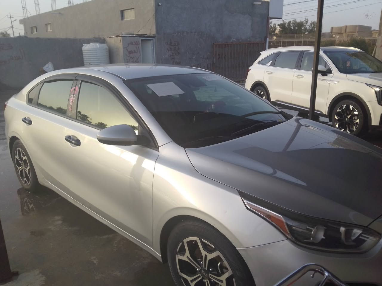 كيا فورتي موديل 19
رقمها اربيل امريكياا
لسياره حادثها بامريكه بابين جهت السايق 
ونضربت عدي بنيد وقبق جنطه بدلتهن مال كصه
وجاملغ صبغ
مكانها بابل
السعر ب130
***********
