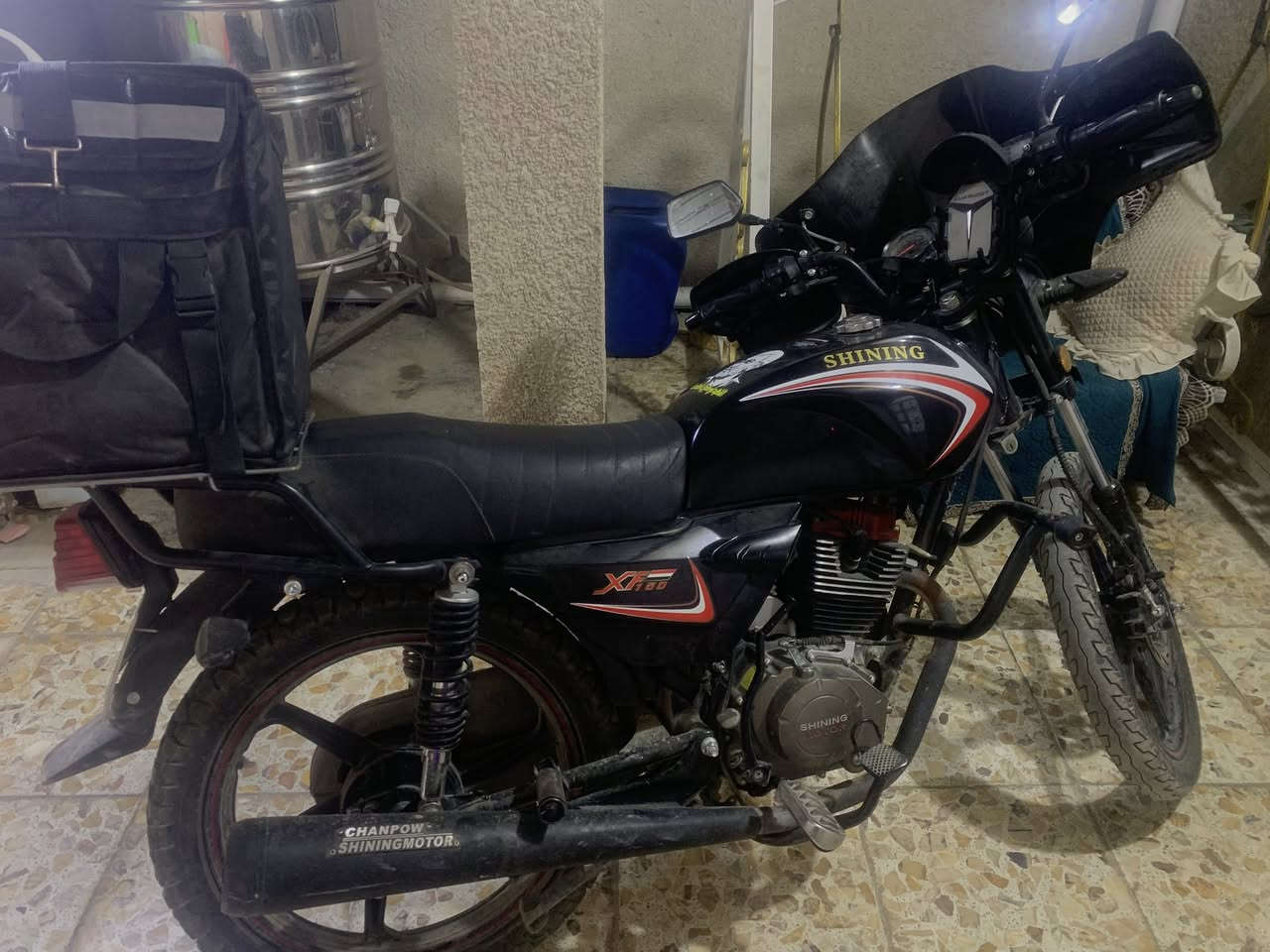 سلام عليكم دراجه شاينك موديل ٢٣بيها نقص بس قمجي كيلو متر وجاملغ امامي داجه كلش نضيفه امانه الله سعر ١٩٥٠وبيها مجال عنوان الحسينيه راشديه مرقمه رقم بغداد بسمي تحويل شوكت ما تريد رقم ***********وتساب
