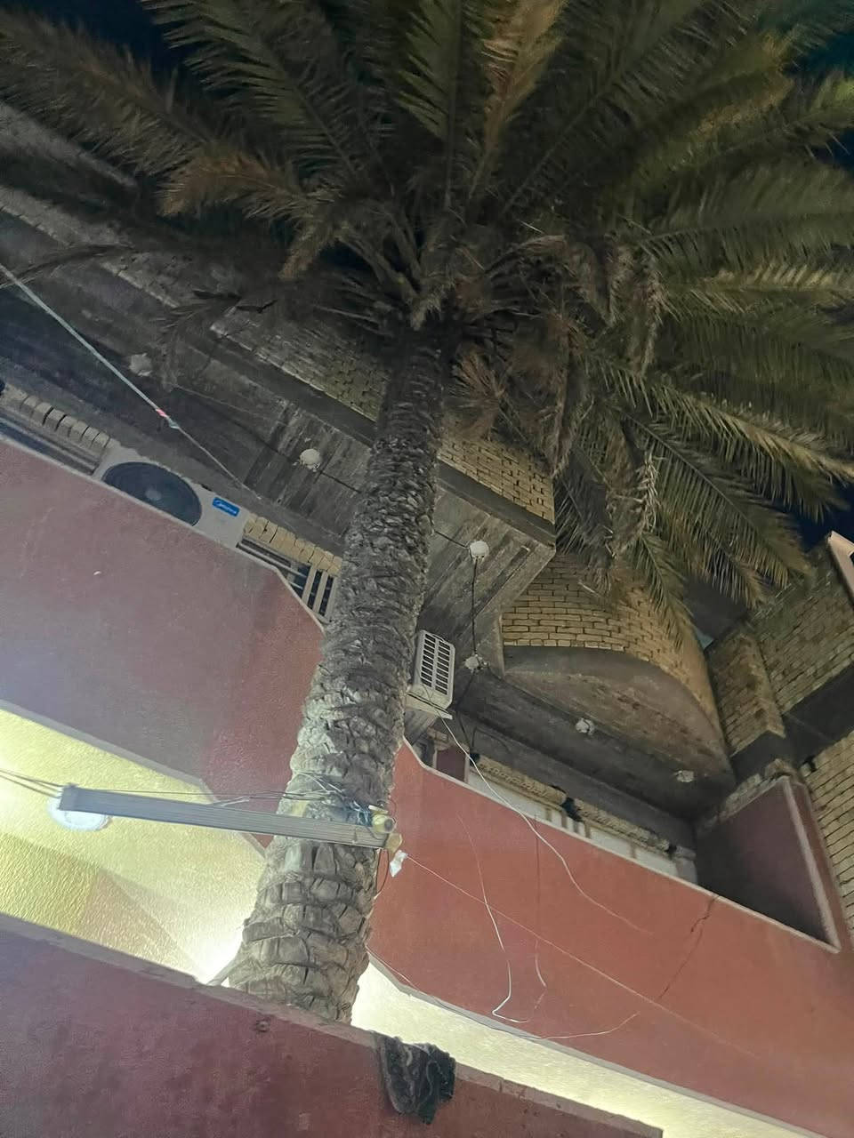 سلام عليكم نص قطعه للبيع مربعه قاطين موقع مميز قريب عل شارع ماكو كدامك بيت بصف الساحة فرع عريض بناء جديد  قطاع 35 ماقبل نادي الولاء أو مستشفى الإمام علي 
***********
