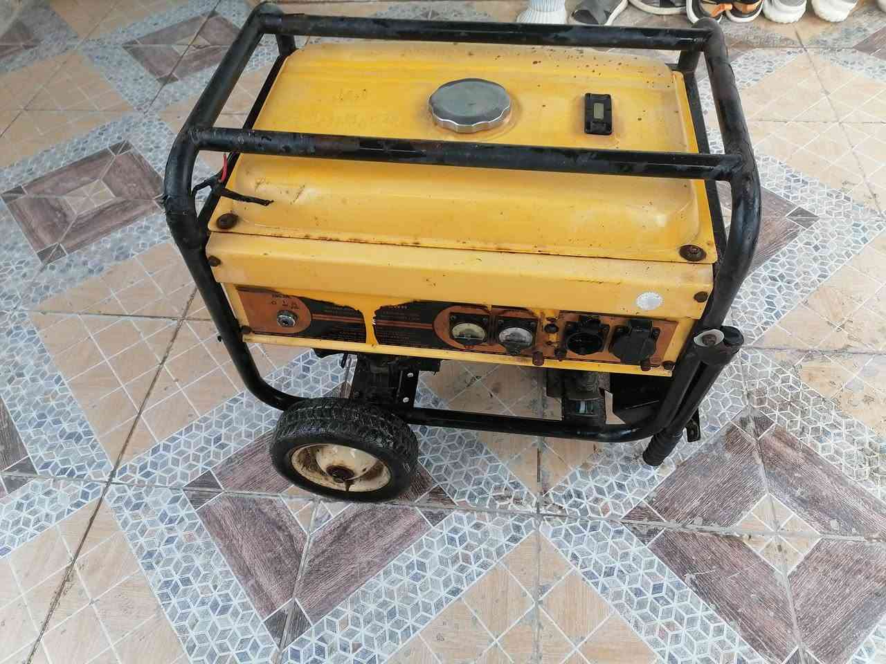 مولده سلف شغاله ع الفحص مستعجل ع بيعتها العنوان حله ورديه خارج مقابيل العلوه مخضر رقم ***********
