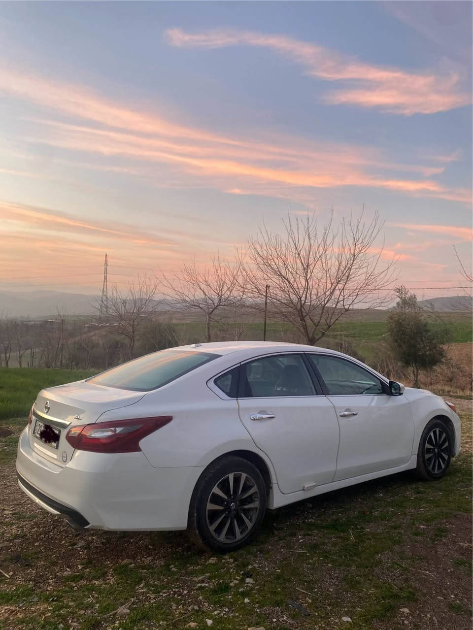 Nissan altima 2018 SL 
سەیارەکە فول موصفاتە و تەنها سلاید نییە. 
سۆنەری سەیارەکەم داناوە. 

125 گەڵا و مەجال. 

***********
*********** حلبجة, السليمانية
