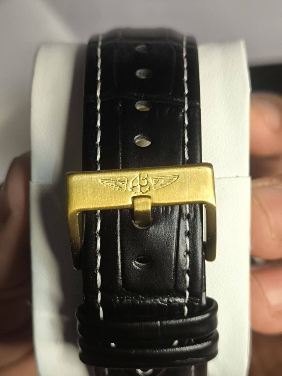 ساعة من ماركة برتلنغ Breitling

تحفة فنية 
مصممة للطيارين الحرفين والقباطن
مكينة كوارتز ستوبوج (جميع السناتر شغاله)
هيكل ستانلس ستيل والطوق روز كولد
ميناء ابيض مميزة مزودة بمنفذ تاريخ لامينوس اميال 
زجاج زفير ضد الخدش
مقاومة ماء وغبار 
رنك دوار 
جلد طبيعي 
الساعة مختمة بالكامل 

ملاحظة ؛- متوفر قطعة واحدة فقط
 
السعر : 40 ع اول تم
 للحجز والاستفسار يرجى مراسلة الصفحه بغداد, العراق


**إذا كنت صاحب هذا الإعلان وتريد حذفه لأي سبب، رجاءا أرسل رسالة إلى الدعم الفني**