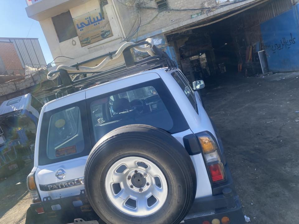 سلام عليكم نيسان باترول 2010كير عادي مع التزويد مكينه 4800  رقم السياره سليمانيه  السعر 185 للستفسار  ***********
