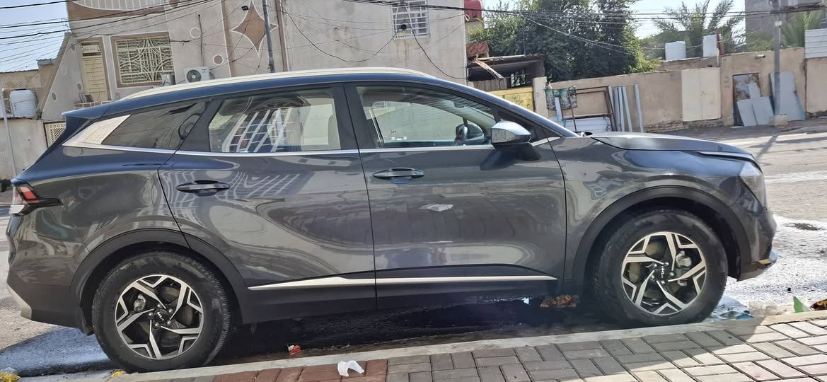 تحيه طيبه للبيع او مراوس حسب القناعه سبورتج وارد امريكي ضرر جاملغ وبنيد فقط صبغ مديل 2023 رقم بغداد الجديد سنويه هزه كله جديد سياره جاهزه بدون نقص ماشي 40 سياره آبأسمي اي وقت تحويل سعر المطلوب ١٨٥ *********** بغداد, العراق
