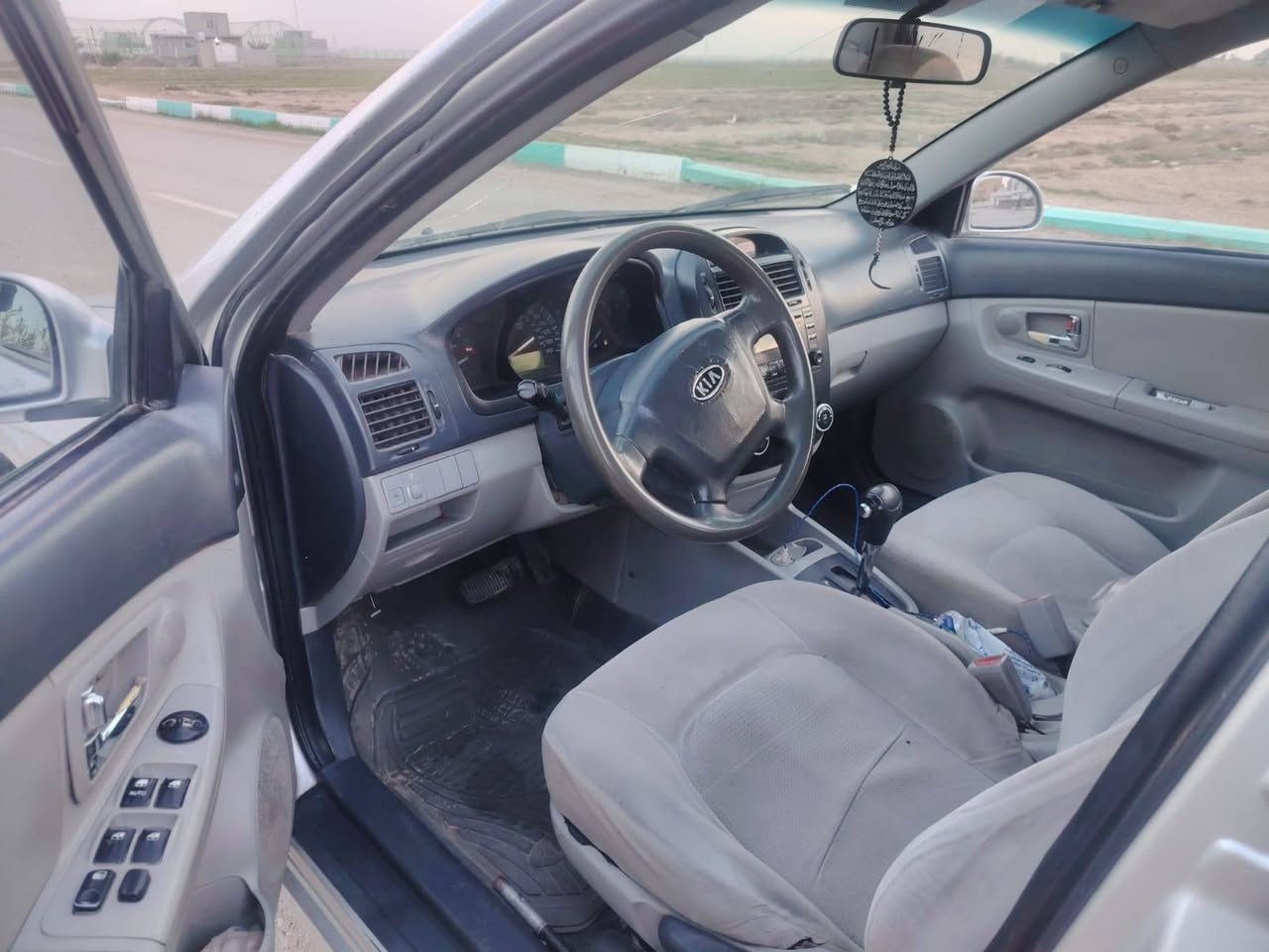 السلام عليكم ورحمة الله وبركاته من رخصه الادمن المحترم للبيع سبكتره موديل 2009 رقم ديالى دولي هزه جديده سنويه جديد بسمي شرط التحويل والغرامات كير محرك حداديه خير من الله السونار موجود بل منشور محرك 2000
كير اوتماتيك جام اوتماتيك دواخل خير من الله السياره حلوه احلى من الصور السعر 86 بيها مجال مكان السياره ديالى الخالص هبهب ***********
***********
