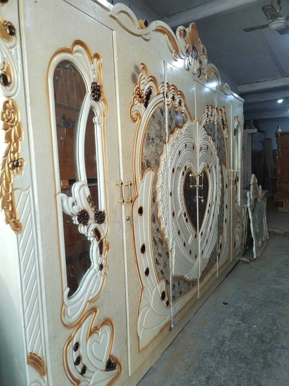 غرفه لبيع نجار سعر 550تصال***********واتساب ناصريه مركز
