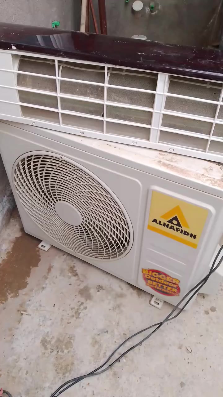 سبلت مستعمل ما مصلح غاز الشركة بس من انفتح كهرباء مقطوعة ممكن حصل تسريب لبعض الغاز
الحافظ ٤١٠ 
دفع ٢٥ متر


**إذا كنت صاحب هذا الإعلان وتريد حذفه لأي سبب، رجاءا أرسل رسالة إلى الدعم الفني**