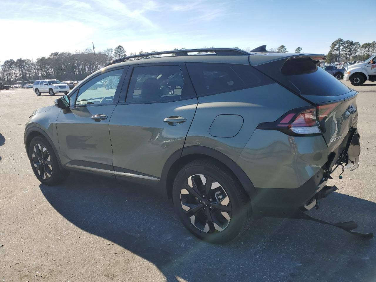 اعلى فئه بكل سيارات سبورتج فول لحد يقارنها بالفئات الاقل منها والمهجومه اترجاكم
‏2023 Kia Sportage X Line
 كيا سپورتاج  2023   plug in Hybrid
يعني تكدر تستخدم سياره كانما سياره كهربائيه 
وتكدر تستخدمها  نظام الهجين 
وتكدر تستخدم نظام الوقود انته بكيفك علما تكدر تشحنها شحن خارجي ايضأ وتستخدمها كسياره كهربائيه بصوره تامه وتنسى محرك وبانزين ودوخته 
عداد المسافه 65  الف 
لون زيتوني مميز 
حادث فقط قبغ جنطه بسيط كلش صلحته بارد ومقتنعت بي سويته على حار وبعدني مصابغه قطره صبغ ماكو بيها 
 وتبريد ثلج     
فول  موصفات    
مواصفاتها :
1-بنوراما
2-بصمة  
3-شاشة كبيره على طول دشبول 
4-كاميرا دوارة 
5-رادارات / رادار امامي /رادار جانبي /رادار خلفي
6-حساسات خلفي 
7-خرائط نظام كيا مفعل بيها اصلا 
8-كشنات تدفة‏ 
9-كشنات جلد .
10-دفع رباعي  نضام جبلي وثلجي وترابي
11-نزول منحدرات                                                    
12-كشنات كهرباء
13-تبريد قطعتين 
14-اوتوهولد 
15-ويل كروم 
16-مسجل ناطق مفعل
17-بلوتوث USB ابل كار بلاي والاندروير . 
18-حاجب ليد
19-نقطه عمياء
20-مراة تعتيم
21-اشاراة بالمراياة الجانبيه                                     
22-فول تحكم ستيرن                                             
23-كير ماوس                                             
24-اوتو بريك                                                        
25-بريك بصمة                                                       
26-زنون + Led
27-شحن اللاسلكي                                                            
28-‏داخل اسود جلد 
29-نضام قياده أيكو + سبورت + نورمل
30-مثبت سرعه
31-تحديد مسار والقياده الاليه 
32-دمامات صوت  
33-لايت بلادي Led +  زينون ‏دبل زينون اصلى . 
34-رادار الخطوط البيضاء 
35لايتات اربع عدسات + ليد 
‏36-شاشة إلكترونية
37-تشغيل عن بعد 
‏AUTO HOLD-38
‏39-Auto start
40-منفذ شحن في المقاعد الأمامية
41-تبريد منفصل السائق عن الراكب مع دكتات تبريد خلفية.
فول فول افتح الباب توكع مواصفات
وبعد كومه مواصفات بيها مكان سياره بغداد الامين 

رجاء شباب هاي سياره تختلف عن سيارات الشايفيها والله روحو شوفوها

السعر 245 ورقه وبيها مجال شي بسيط 
إي استفسار 
***********
مكان بغداد الأمين
@إشارة
