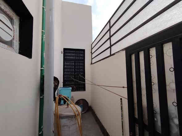 🏡دار للبيع🏡
المساحة:200 متر مربع
عدد الطوابق:طابقين
نوع السند:#طابو_زراعي_سند_٢٥_أقرار
السعر:(155) مليون دينار #قابل_للتفاوض

تفاصيل الطابق الأول:
غرفتين
صالة
مطبخ 
صحيات عدد 2
استقبال
كراج كبير/مكشوفه 2

تفاصيل الطابق الثاني:
غرفتين + سويتات (كل غرفة بحمام)
صالة
سطح
مطبخ شتايكر

الميزات:
ماء
كهرباء
قريب من: سوق/مدارس/تبليط #عرض_20

الموقع:🏡 (#توجد_جميع_المساحات)
نجف/شارع الصب عمود 335
شارع جسر الشهداء
 #ملاحضه_يبعد_عن_الجسر90متر

للتواصل:

***********وتس
