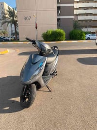 دراجة ماكس عدلة جديده قبل شهر نازله من رمبه يوم 6/6نازلة للبيع كلها بل...
