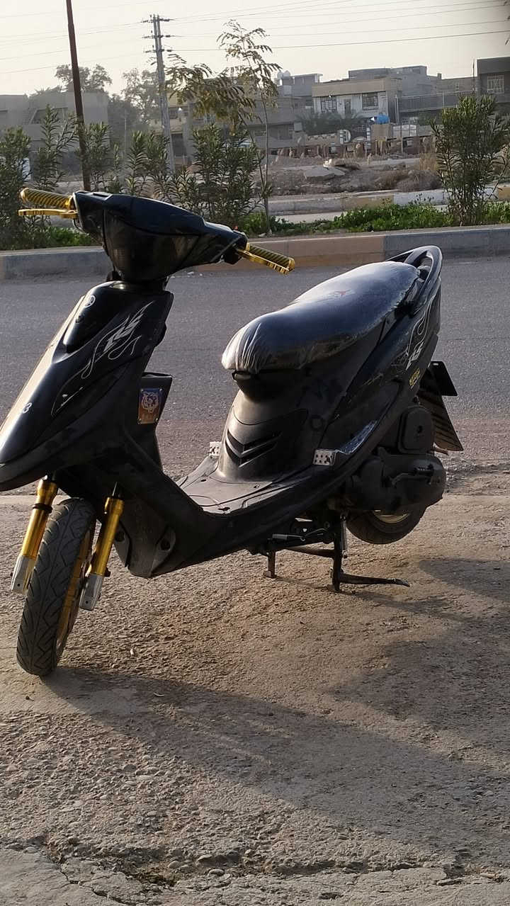 دراجة مكينته 49 ناعمة ما مفتوحة شلعة ومعدل شرط الفحص تقتنع يلا تاخذه بيه تزويد بسيط مثل ما موضح بالصورة سعر 600 وبيه مجال بسيط العنوان بعقوبة التحرير تواصل ***********
