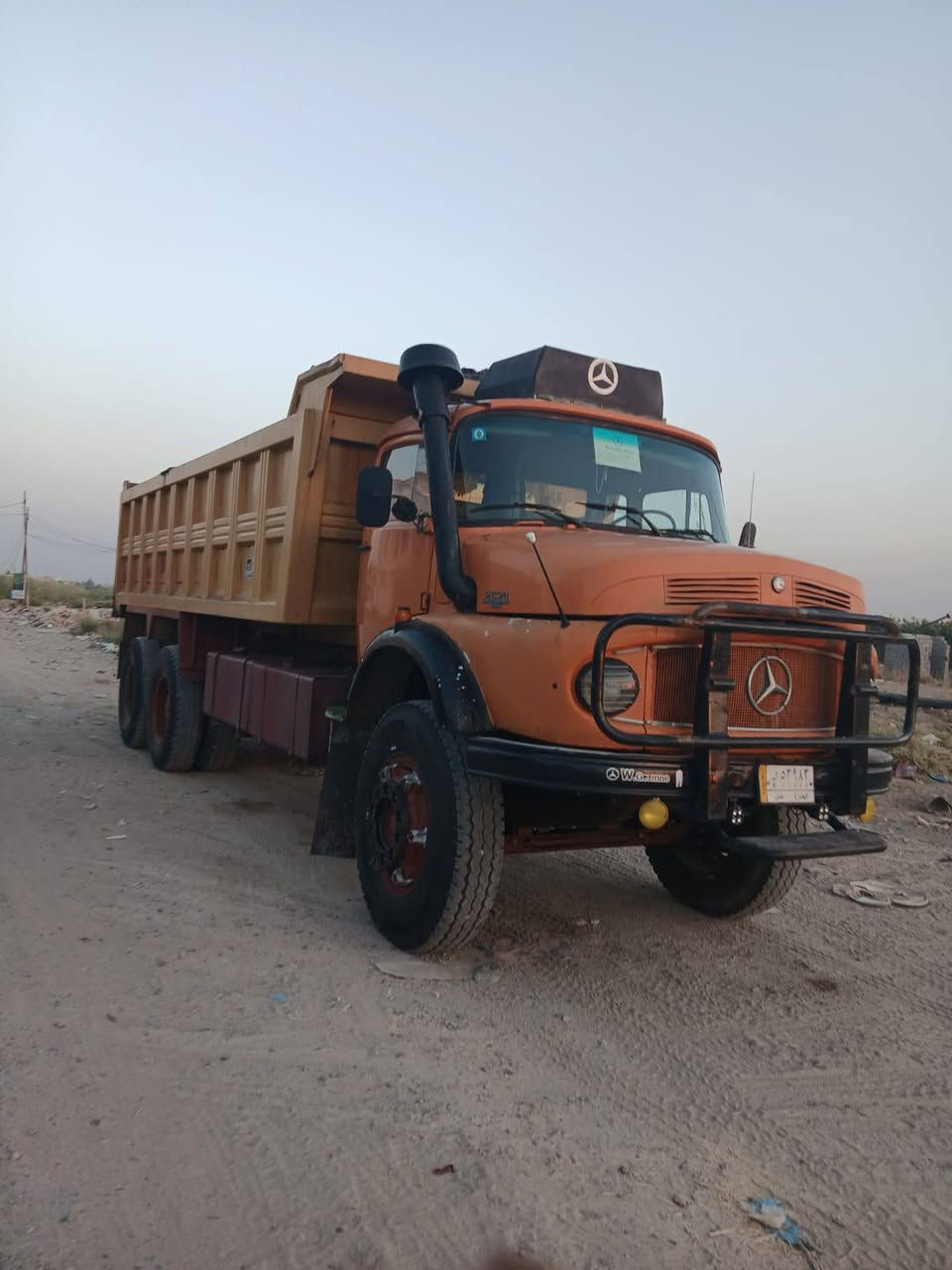 سلام عليكم اقجم للبيع موديل ٨٢ شاصي بلادي مامطول محرك سوبر كير ١٦٠ مجموعة جيف ١٨ الهتف*********** هتف ***********
