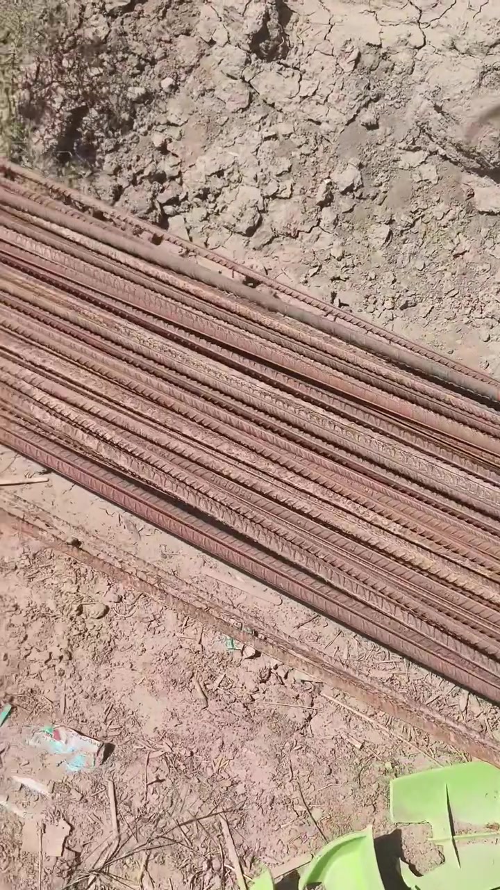 سلام عليكم
عندي 50شيش ابو النص و2ابو 5  اف اف اربيل جديد مامستخدم للبيع  للاستفسار ***********
