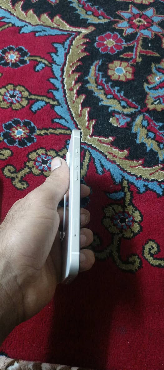 ندي هذا ال 13برو جاهز اخو صفر بطاريه 89 شخط مابي عل فحص سعره ٣٠٠,& قفل قفل
***********واتس موجود
