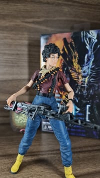 مجسمات نيكا • المجموعة الثانية • سلسلة Alien