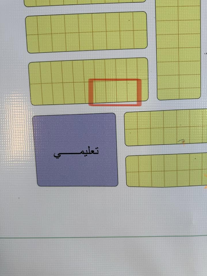 ارض طابو ملك صرف 
المساحه 1.200
الموقع📍الفلوجه بين الجغيفي والمختار قرب مجمع حي العدل ب (8000)
الواجهه 48 متر النزال 25 شارعها 10 متر
تصلح مزرعه 🐎 اكو اكثر من 4 مزارع بهذه المنطقه 
وتصلح موقع تجاري 🏬
كون امامها مدرسه 🧑‍🏫
وشارع 30 قريب عليها 
السعر 160 مليون 💵
للتواصل ***********
رجاءا الي ما يشتري لا يتواصل
