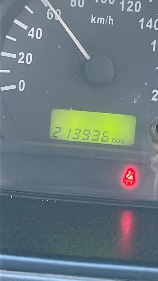 سلام عليكم سياره طيبه لبيع موديل ١٦ 
سعره ٤٥وبيه مجال   رقم بغداد نكليزي مصفر هيئه  دافع ٣اشهر ليكدام وغرمات صفر 
سياره بيه جاملغ خلفي عكس السايق فقط رش بدون معجون ولا دواخل   وبيه رصعات خفيفه فقط مكاني بغداد ***********
