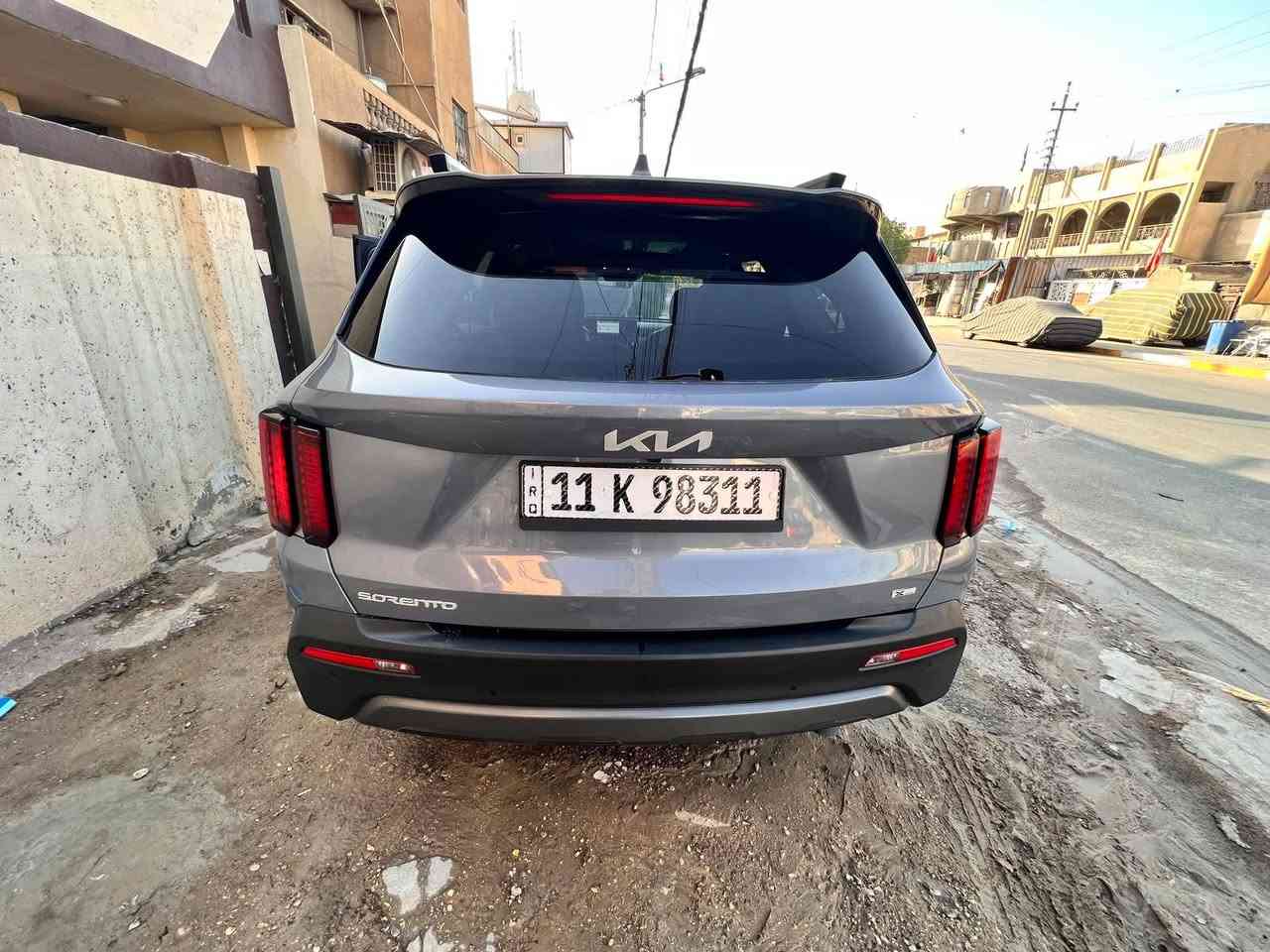 السلام عليكم من رخصة الأدمن سياره للبيع فقط بدون مراوس سورنتو موديل 23 وارد أمريكي فول مواصفات من كلشي للاخير فئة X-Line فول بنوراما تدفئه كشنات تدفئه ستيرن سايد بريك كهرباء مثبت سرعه تثبيت مسار نضام المسارات السياره كشنات جلد دفع رباعي 4.4 المحرك ٤ سلندر تيربو السيارة خير من الله السعر ٢١٣ وبيه مجال للطيبين رقم راعيه *********** أو *********** وتساب المكان بغداد الحرية وكل الهلآ
