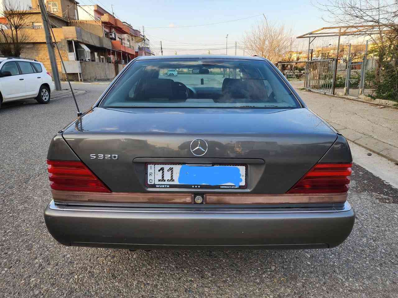 مارسيدس شبح موديل1992
رقم بغداد سنويه وهزه ورقم كله جديد بسمي
لون رصاصي مصبوغه عام  جماليه بدون ضربه ولا خياس 
مكينه كير كفاله كله بلاد
حجم 320 s
تبريد شغال قطعتين
كهربائيات السياره كله شغاله
دبل جام دبل مروحه دبل فيت بم دبل هورن
فتحه سلايت شغال
داخل مخمل جديده
اريلات البك شغاله
السياره سيرفس كامل عليه تخم تاير جديد حداديه 100%
السعر 8,500$
مكان السياره بغداد العامريه 
***********
