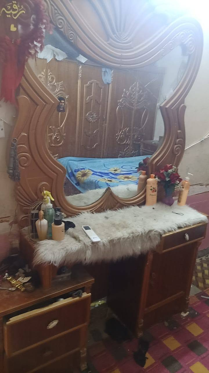 غرفه اخشاب وسبلت ثلاجه*********** والسعر خاص يخابر على هذا الرقم والسعر خاص
