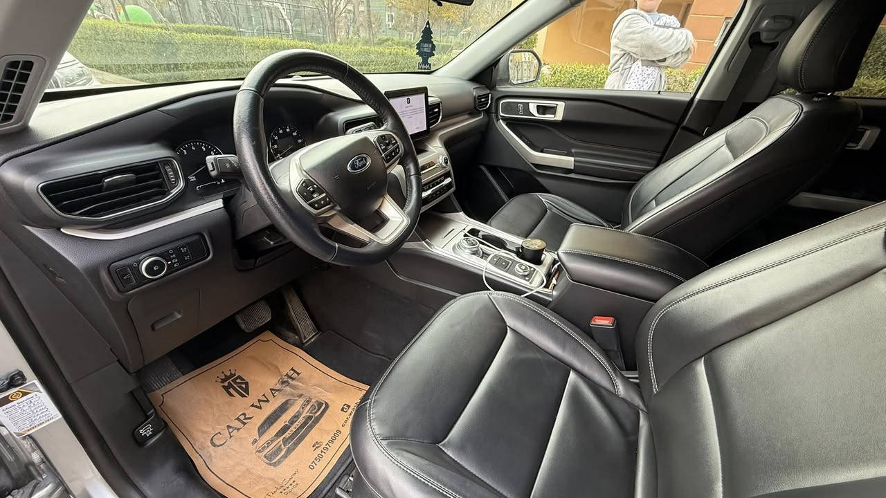 للبيع   ‏

‏FORD EXPLORER XLT 2023

بجم و صندوق كبس بدون ايرباك بدون تبديل بدون صبغ فقط فوك التاير الورا تعديل 

الفئة XLT    

ماشية ٨٠ الف كم

السعر :  268$ مجال بسيط

الموديل 2023

رقم كاتي 

المحرك ٤ سلندر ( تيربو)

٧ مقعد

جنطة بصمة

تحكمات كامله

كامره ورادار 

كير ماوس

سايد بريك دكمة

سيارة نظافة جدا

سيارة بدهوك
***********
