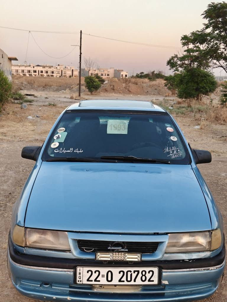 ئەم ئۆپل فیکترایە بۆ فرۆشتن مۆدیل 1993مەکینە 18 هەموو شتی نوێیە نرخ 31وەرەقە گێروو مەکینە بەشەرت  بڕاوەو وەرگەڕان بەشەرت هەزەو فحسی نوێیە  /*********** أربيل, العراق

