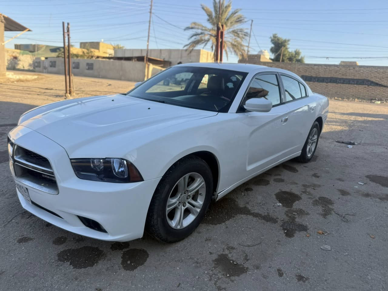 السلام عليكم ورحمه الله وبركاته
جارجر ٢٠١٣رقم بصره سمي وارد أمريكي جاهزه السياره من كلشي 
مكان ناصريه سوك الشيوخ السعر ١٥٥وبيه مجال لطيبين 
***********
