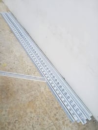 رفوف للبيع ٨امتار بسعر مناسب 07757512375