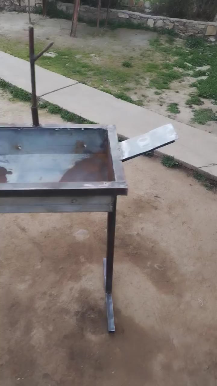 السلام عليكم ورحمة الله وبركاته 
متوفر مناقل سعر الواحد 35 
***********
***********
