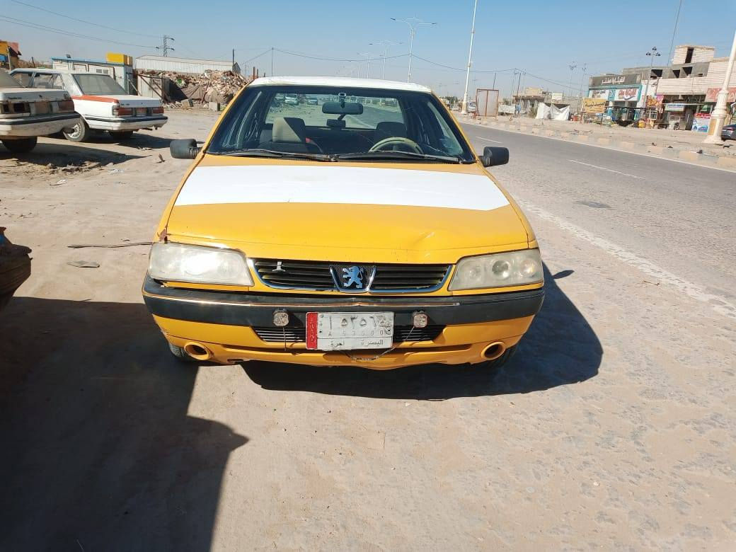 السلام عليكم بيجو 405 رقم بصره للبيع موديل 2010 محوره مكينه وكير بيكاتشو  أوتوماتيك باتري جديد وكهرباياتها كلها شغاله بيها خياسات بجاملغات الوره والجنطه رقم راعيها ضايع يعني عشاير وطلب الهيئه علمشتري السعر 16 وبيها مجال مكاني الناصريه المركز ***********
