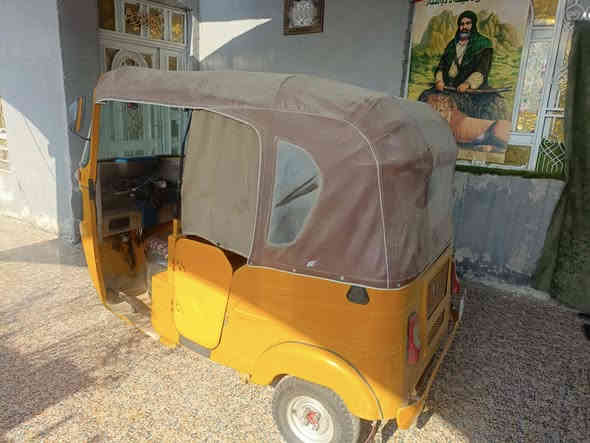 تكتك موديل واحد وعشرين شهر 4 كشره كفاله من صبغ والمعجون محرك تجفيت شركة مرقم كامل مكان ميسان الماجديه ***********  سعر 6و 700 وبيه مجال
