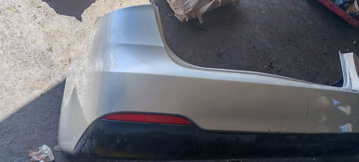 السلام عليكم عندي غراض كيا فورتي لون سلفر أمريكي قبغ جنطه جاملغ أبواب دشبول موديل ٢٠١٧ ت ***********
