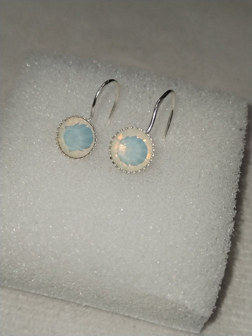 تراجي فضه عيار 925يوجد توصيل


**إذا كنت صاحب هذا الإعلان وتريد حذفه لأي سبب، رجاءا أرسل رسالة إلى الدعم الفني**