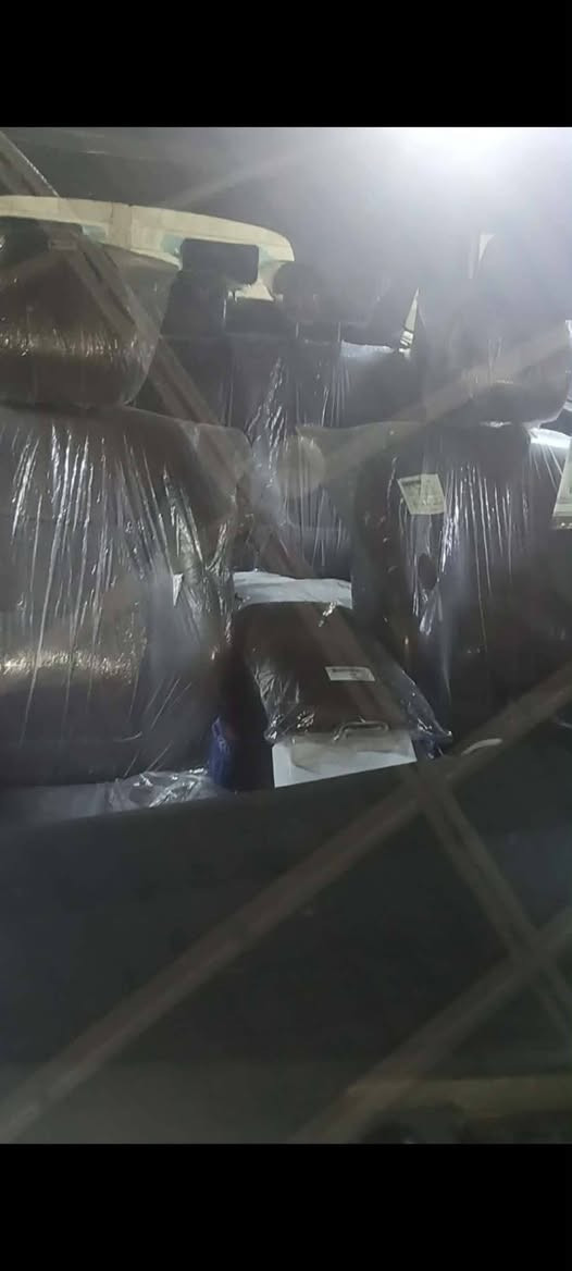 سياره سورنتو فول واحد على واحد داخل قرميدي موديل ٢٠١٤ بدون ضر رقم نينوى السعر ٢١٥ وبيها مجال قليل ماشيه ١٥٠ محرك ٦ سلندر٧ راكب للإستفسار أتصال ***********
