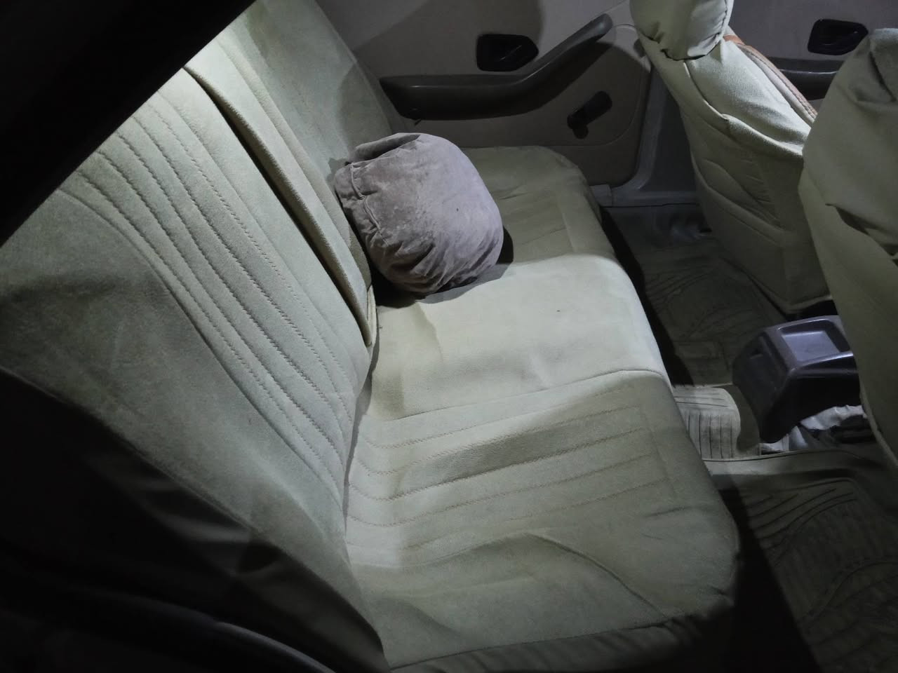 السلام عليكم سياره بيجو 405 موديل 2009 رقم كربلاء سنويه ساقطه  تحويل ثاني يوم سياره خير من الله كير ومكينه وحداديه وكشره نظيف ومابيه ظربه داخل بيجي كشنات نظيفه تبريد تدفئ كله شغاله سياره مال جناي 
سعره 35 وبيه مجال الاستفسار الاتصال ع رقم *********** العنوان بابل خلف مستشفى الكفيل
