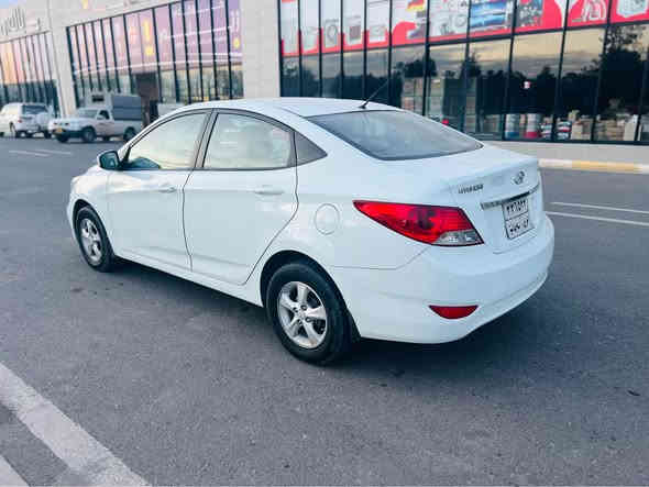 ئه كسينت ٢٠١٢ناو زه رد 
گيرو مه كينه وته بريد به شه رت  سه نه وى نوييه  
 مالى دوسته سه يه ره كه چركه ى تيدا نيه چوار تايه ى نويي له ژيره ته نها ٣ پارچه و په له يه كى بوياغه  
سعر ٨٧ كه ميك مه جال 
***********
*********** بيجي
