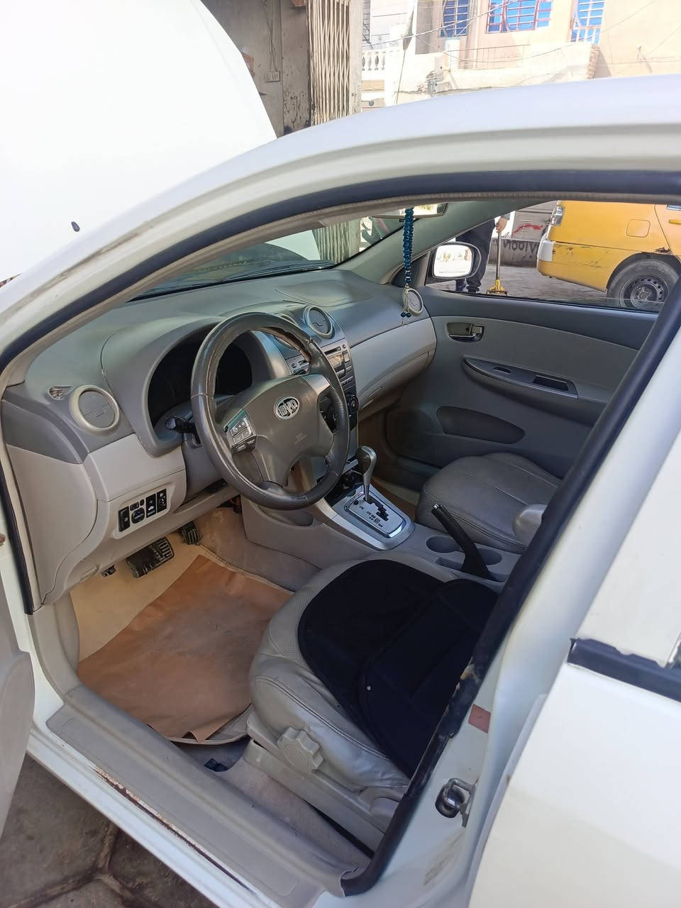 سلام عليكم
بي واي دي جي 3 موديل 2013 للبيع 

كير اتماتيك مكفول 

مكينة مكفولة 

تبريد مكفول 

كهربائيات مكفولة 
مصبوغة عام 

رقم سيارة مثنى ومكان سيارة بغداد البياع السيارة حرة 

عليهة غرامة 430 الف تنزل من سعر السيارة 

سعر 48 

رقم الاتصال واتساب *********** 

ملاحظة عندي وكالة عامة وراعي ابو سنوية بلمثنى
