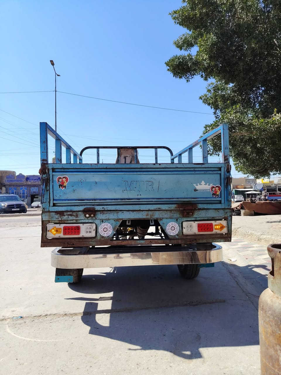 سلام عليكم امتي ار  موديل 17تعمير 25 اوراق اصولي شاصي كفاله عامه  دعاميه جبرين الاصلي تخم تاير اكسن 22  دراجه ربع دينار ما ذب عليها سعرها 1750وبيها مجال قليل شراي بيك خير ودلل عنوان ديوانيه قضاء الحمزه الشرقي
***********
