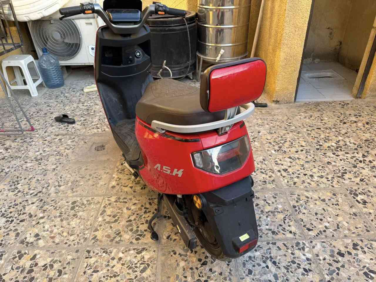 دراجة شحن للبيع 6بطاريات 3 سرع  نضافه 100‎%‎ مكاني بغداد زعفرانيه سعر 750 رقم الهاتف. واتساب ***********
