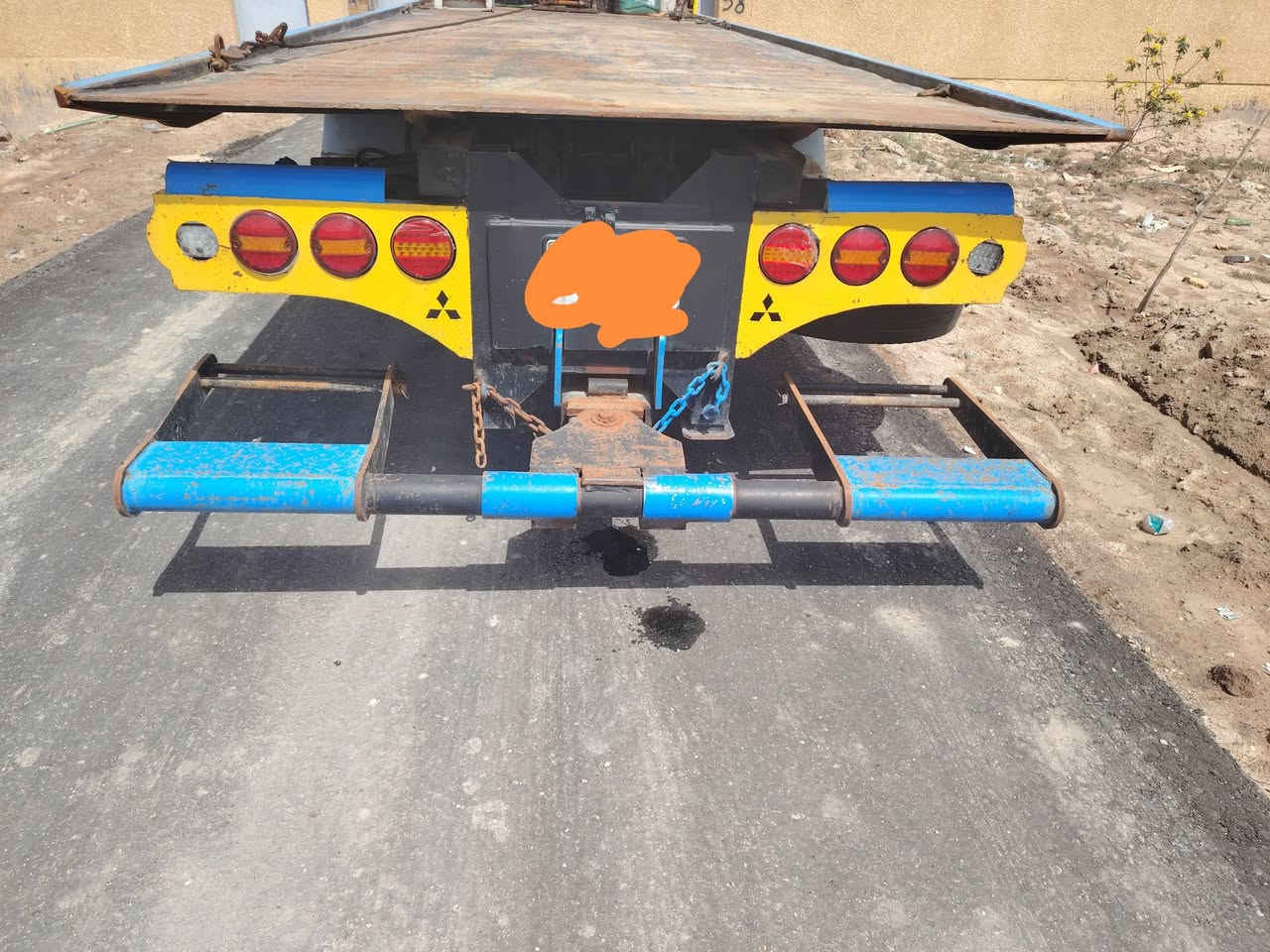 السلام عليكم  سطحه موديل 2000 رقم بصره كرين نقاذ بلسنويه بدي نزال 3جكات مكينه حاويه 24لاتنقيص ولاتبخير  باكيت تخم تاير ويل كب تبريد دوشمه كهربائيات حداديه شيطان وره وكدام بأسمي***********طول البدي سته وربع بيهه باج هياب شاصي مكفول وقاره مكفوله وبدي جديد
