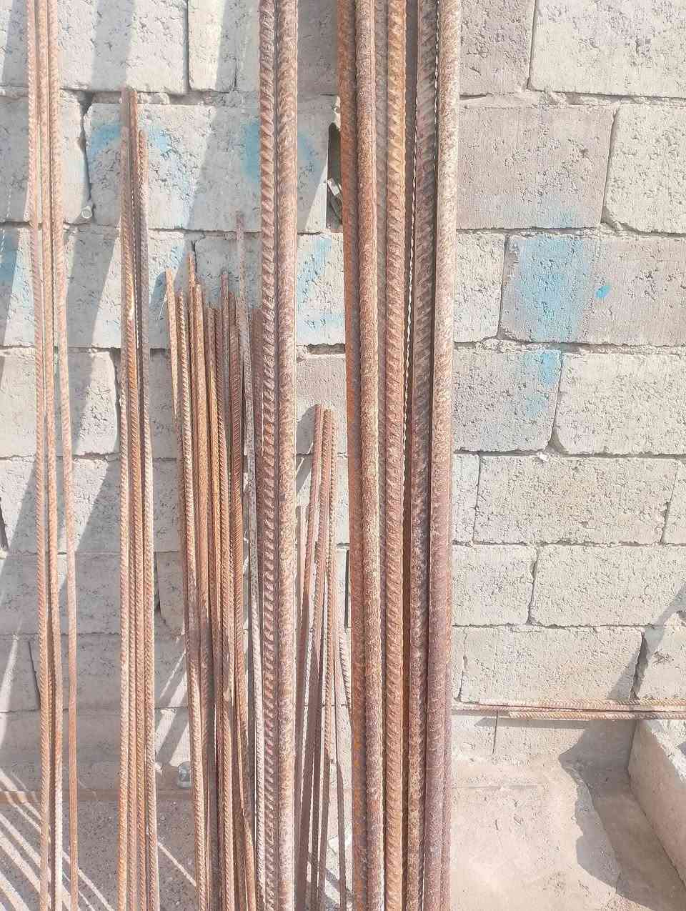 السلام عليكم شيش صب للبيع أبو الانج طول 2.10سم عدد 12شيش و3م عدد2  وابو السطعش 1.80سم عدد 4 وابو النص 3.60سم عدد 49شيش او 5.70سم عدد4شيش او2.20سم عدد 48شيش او1.90سم عدد 9شيش او1.70سم عدد 4شياش أو 1.50سم عدد 5اشياش أو 1.20+100سم 33شيش قفيص 23×40 تقريباً 30قفيص اوكراني القديم السعر 225الف للاستفسار الاتصال على الرقم *********** مكان كركوك حي العسكري
