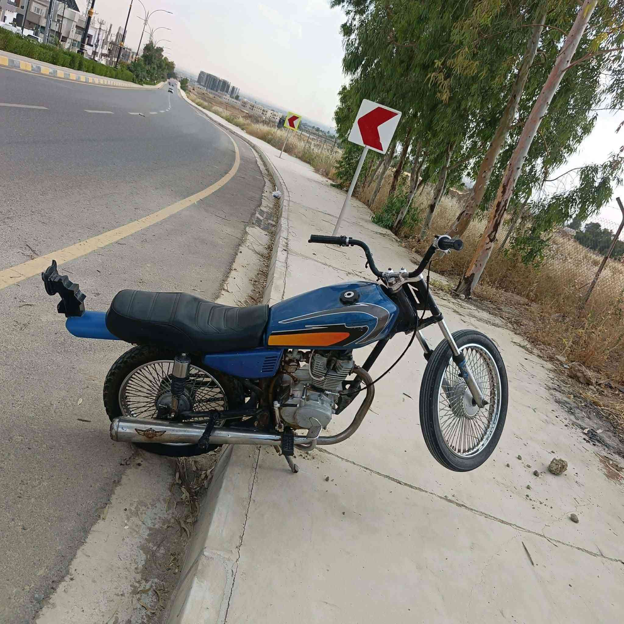 السلام عليكم ماطور للبيع ارشة 2018 ماطور شي تاكي السعر 230 وبي مجال للشراي راسلني عل خاص واي استفسار هاذة رقمي ***********
