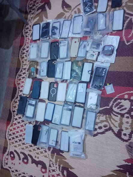 السلام عليكم كلهن سعر ١٥٠ شغال عاطل فحم واضحه الصور شلع ابيعوهن مكان بغداد *********** مفرد مابيع
