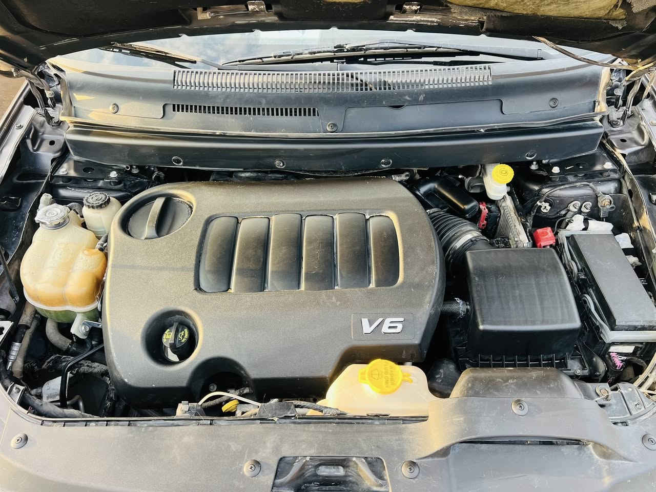 للبيع دوج جورني 2019 / 6v _3600 
كير ومكينة شرط الكفالة نظافة 100‎%‎
حادث 3 قطع __ (حافة البنيد وچاملغ أمامي جهة السائق وباب خلف السائق) بدون دواخل بدون ايرباكات حادث سطحي وصور الحادث بالمنشور موجودات 

فول مواصفات ماعدا الفتحه
بصمة وتحكمات وترحيب وشاشة كبيرة وكامرة وتبريد 3 قطع 
تخم تاير جديد قبل شهرين مبدلهن وصدر وحدادية 
رقم ذي قار مشروع وطني بأسمي التحويل ثاني يوم 
ملاحظة: بدي السيارة بي ملاحظات يحتاجلهن تعديل تجي وتشوف بعينك 
السعر: 130 وبيها مجال 
وترهم مراوس حسب القناعة
***********
